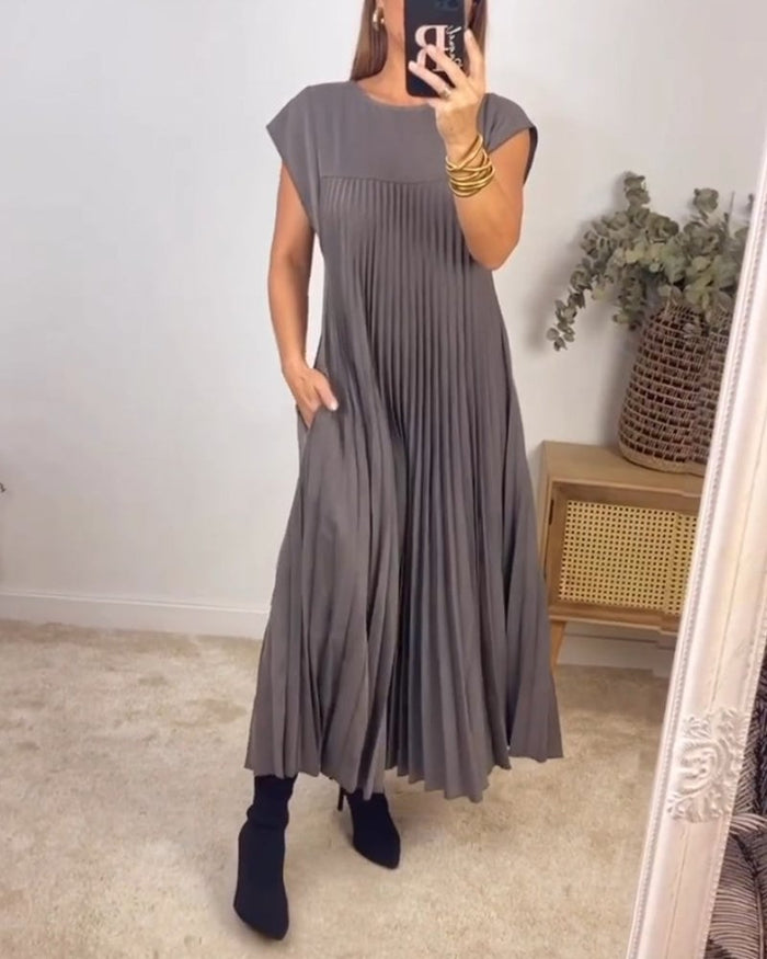 Isabelle - Timeless Pleated Maxi Dress