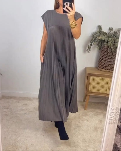 Isabelle - Timeless Pleated Maxi Dress