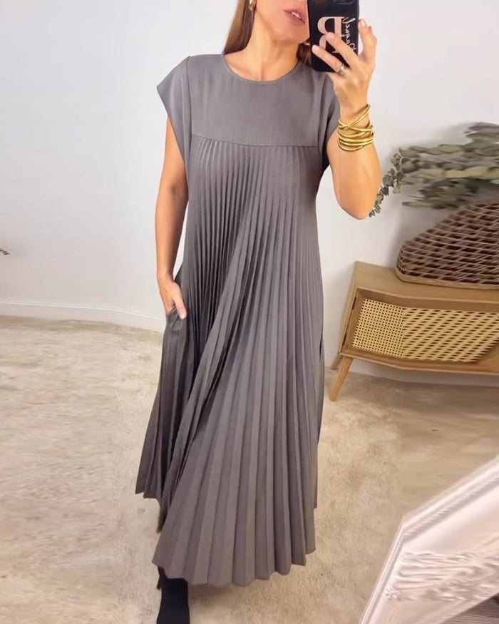 Isabelle - Timeless Pleated Maxi Dress