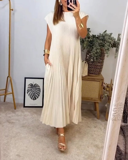 Isabelle - Timeless Pleated Maxi Dress