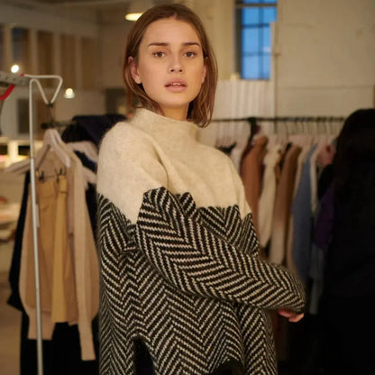 Elise – Herringbone Turtleneck Jumper