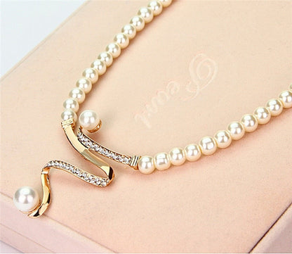 MACY™ - Natural Pearl Necklace + Earrings