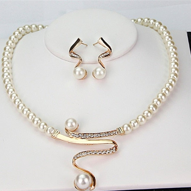 MACY™ - Natural Pearl Necklace + Earrings