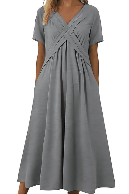 Luna – Elegant V-Neck Dress