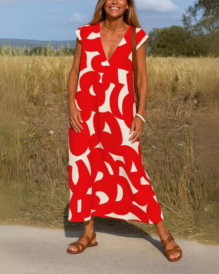 Amara - Figure-Skimming V-Neck Dress