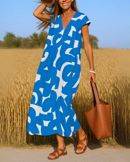 Amara - Figure-Skimming V-Neck Dress