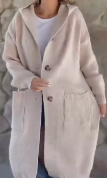 Lottie | Hooded Knit Elegance